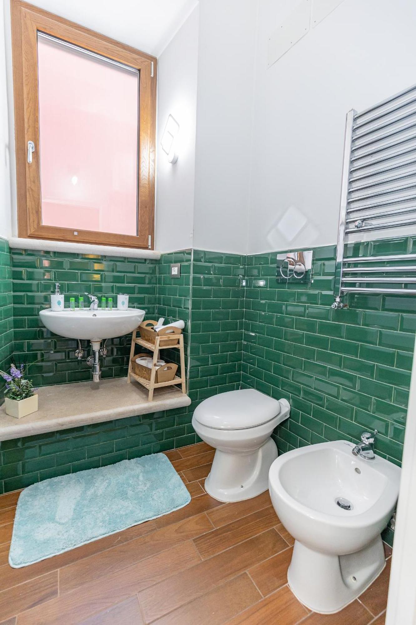Centro Storico Redmood House A 5 Min Dal Mare, Breakfast, Aria Condizionata, Wi-Fi E Netflix Lejlighed Barletta Eksteriør billede